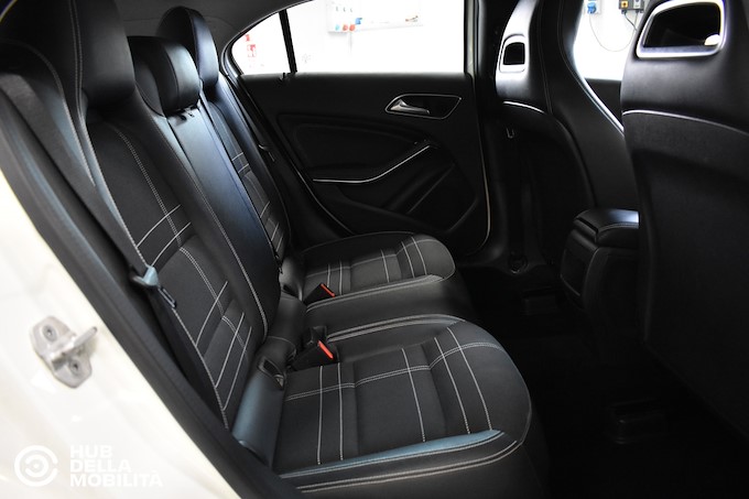 MERCEDES-BENZ A 180 d Sport